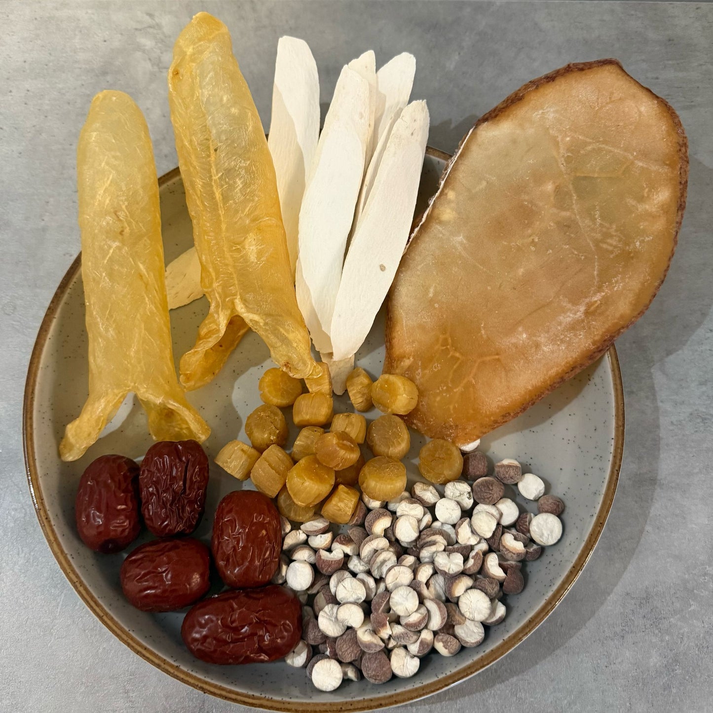 【用料上乘】特級非洲花膠筒螺片湯包